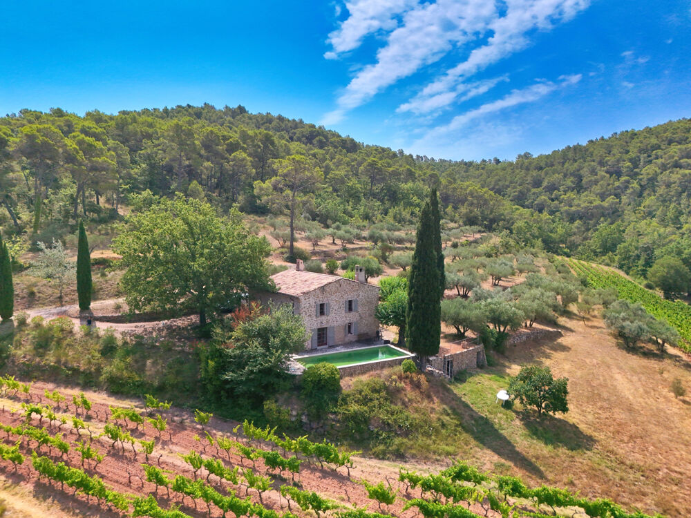 Lorgues Domaine provençal de 11 hectares avec deux maisons indépendantes, deux piscines, vignoble AOP et oliveraie