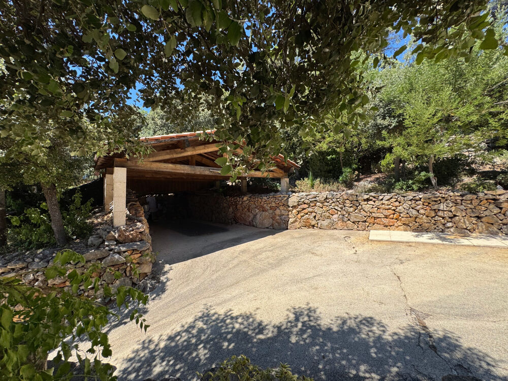 Villa de caractère avec vue panoramique à vendre à Lorgues - 275 m2 - Terrain piscinable