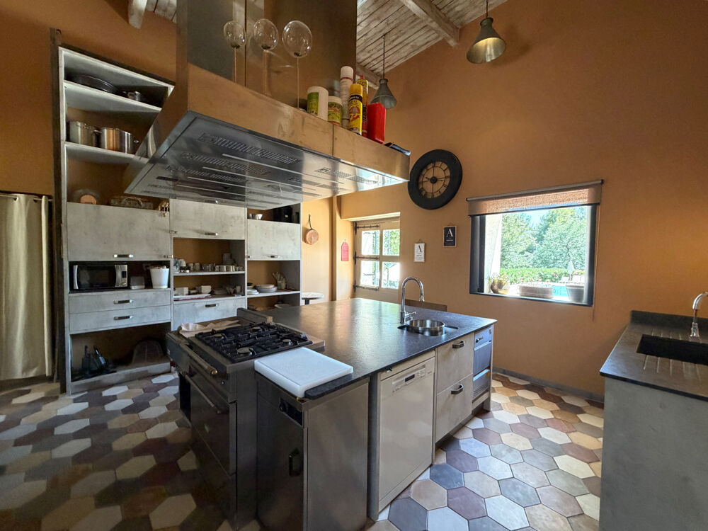à vendre  Propriété/château Callas (83830)