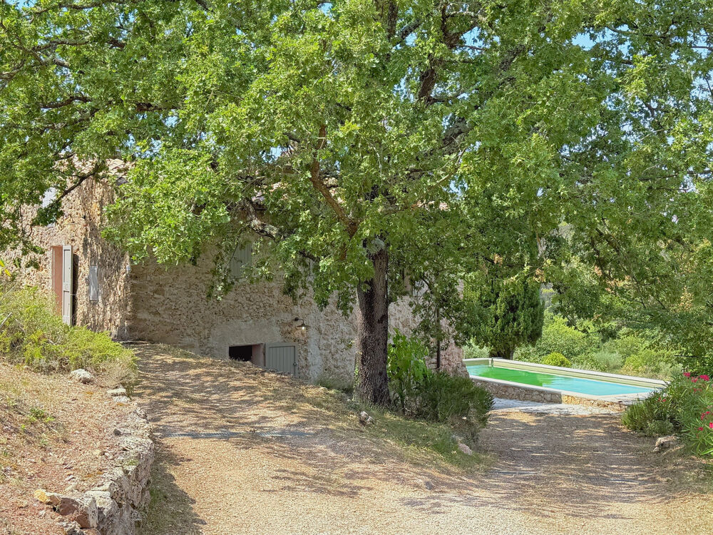 à vendre  Propriété/château Lorgues (83510)