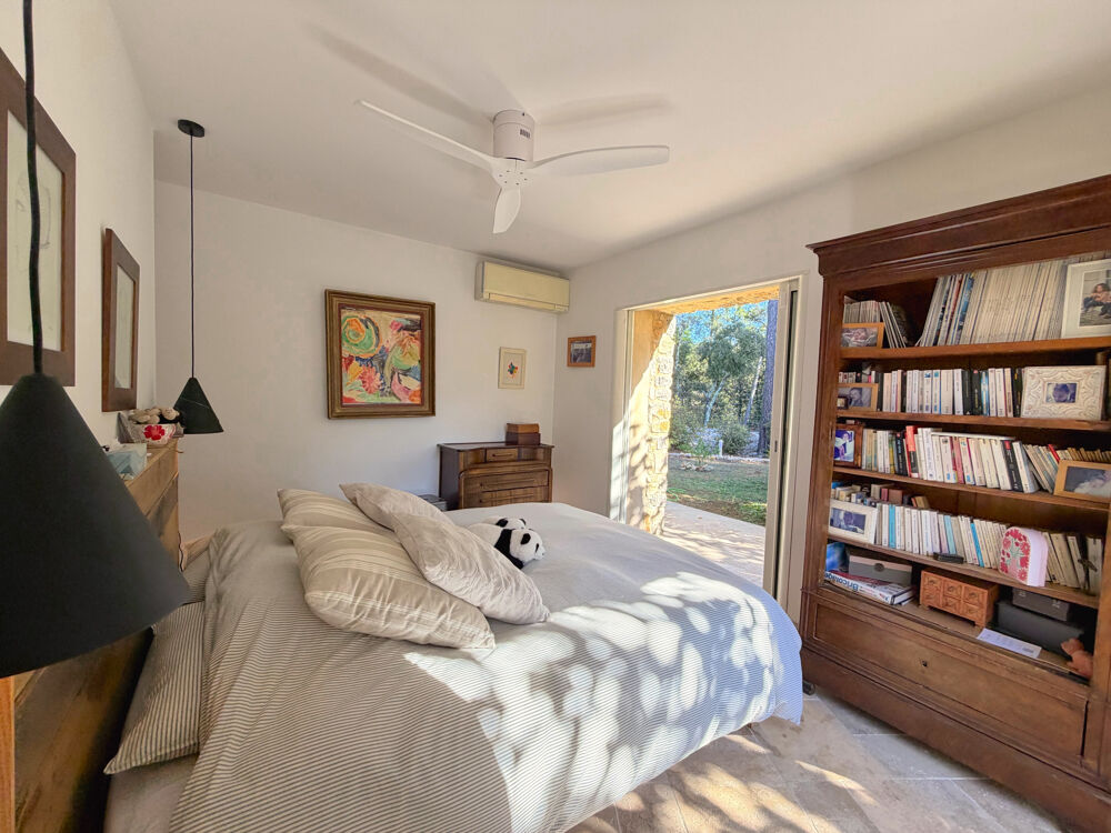à vendre  Propriété/château Lorgues (83510)