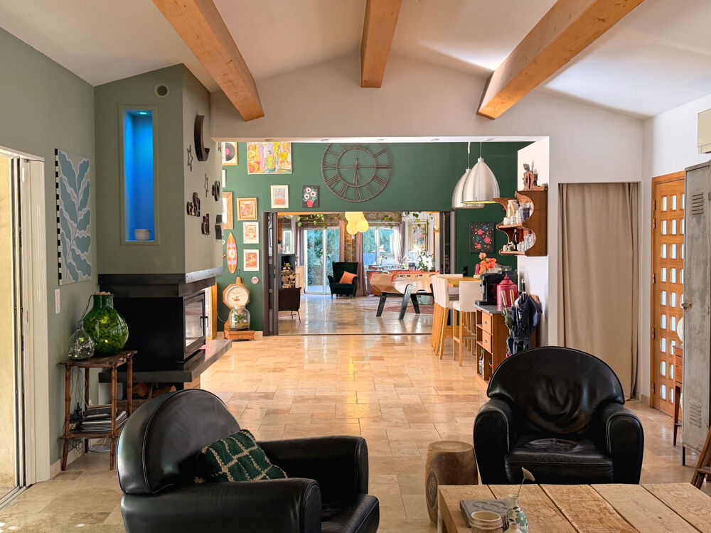 à vendre  Propriété/château Lorgues (83510)