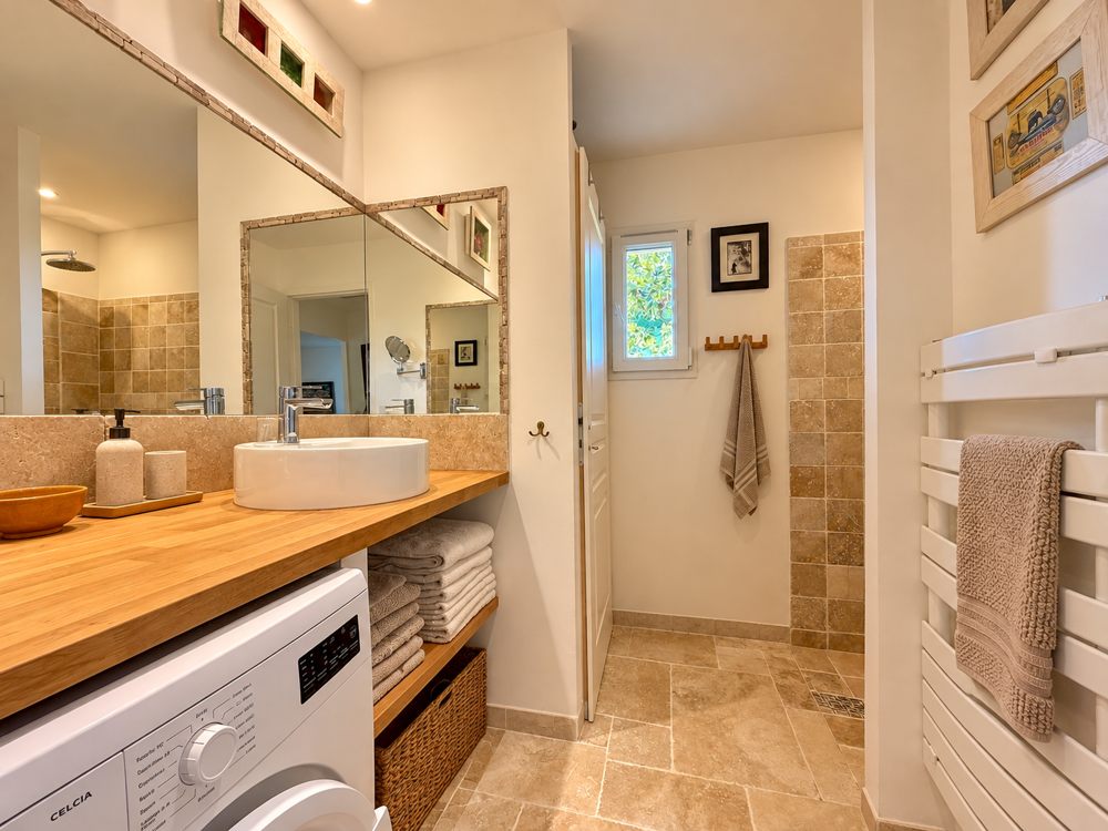 à vendre  Propriété/château Lorgues (83510)