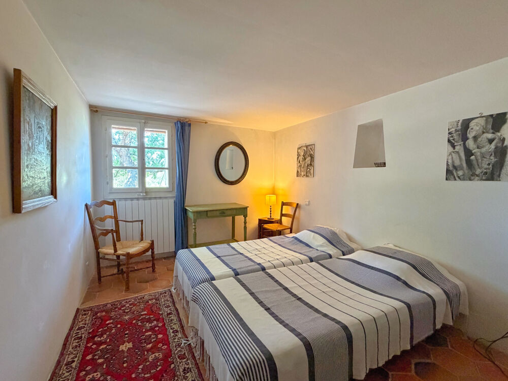à vendre  Propriété/château Lorgues (83510)