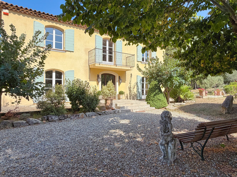 Bastide provençale avec piscine au coeur du Domaine Saint-Pierre de Tourtour
