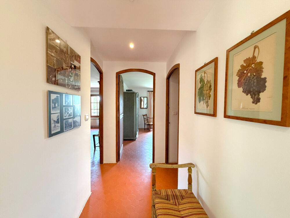 à vendre  Propriété/château Lorgues (83510)