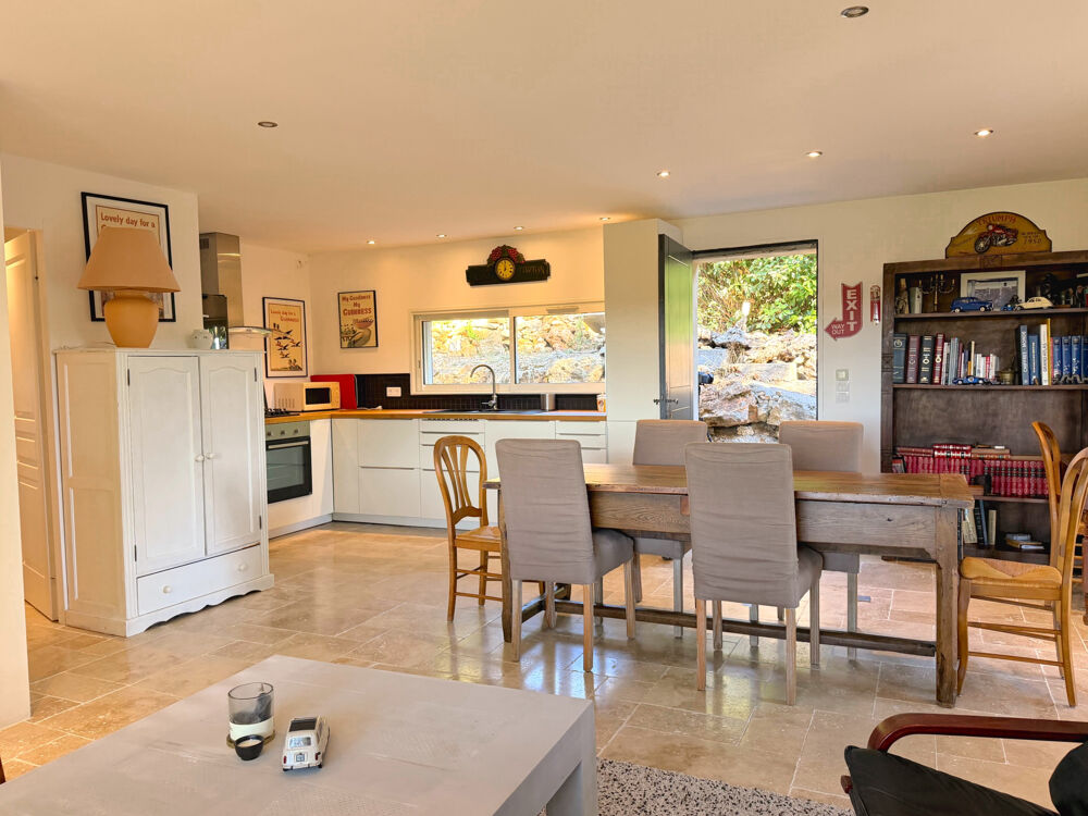 à vendre  Propriété/château Lorgues (83510)