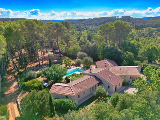 Vente Propriété/Château Propriété provençale de caractère avec 5 suites, maison d'amis et piscine à Lorgues Lorgues