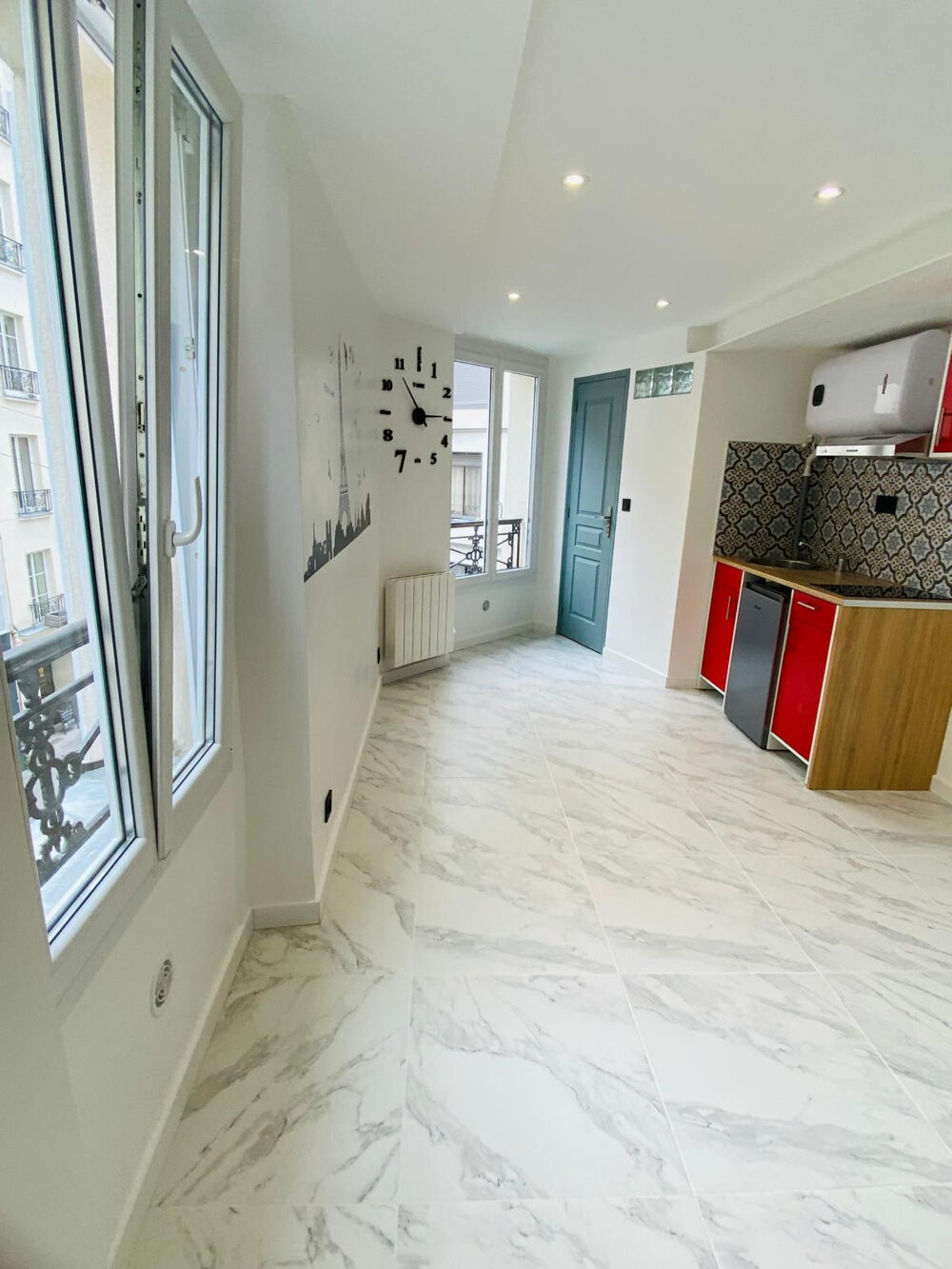 Vente Appartement BEAU 2 PIECES  REFAIT NEUF A  8000E /M2 Paris 18