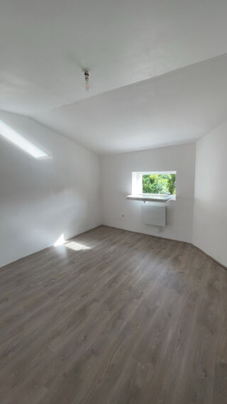  Appartement  louer 4 pices 83 m
