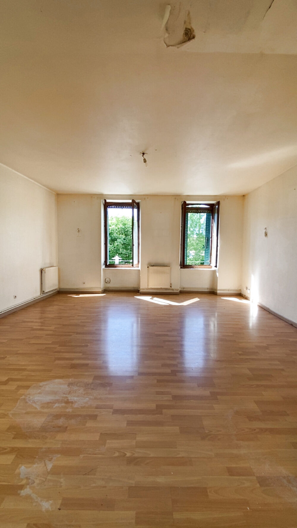 Maison 8 pièces 194 m² · à Essey Et Maizerais · 194 m² · 90 000 €
