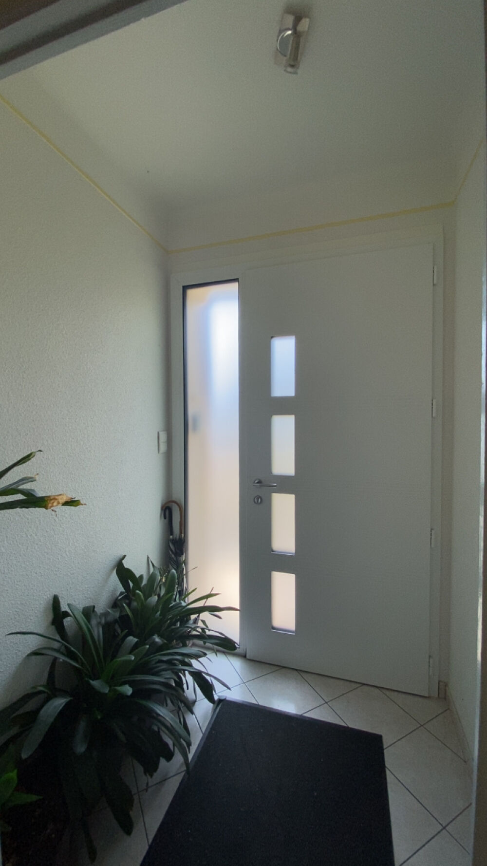 Maison mitoyenne familiale de 145 m2 habitables sur une parcelle de 1534 m2.