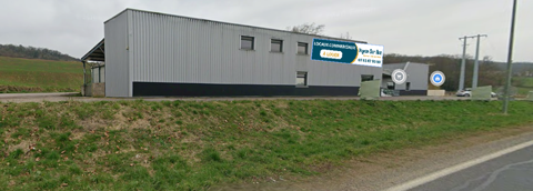   LOCAUX COMMERCIAUX A LOUER 