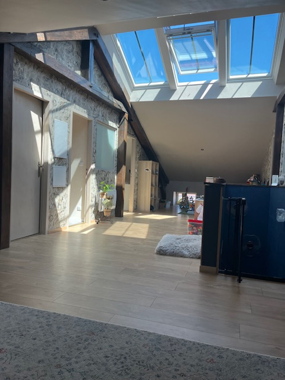 Appartement en duplex d'une surface de 208 m2 habitables.