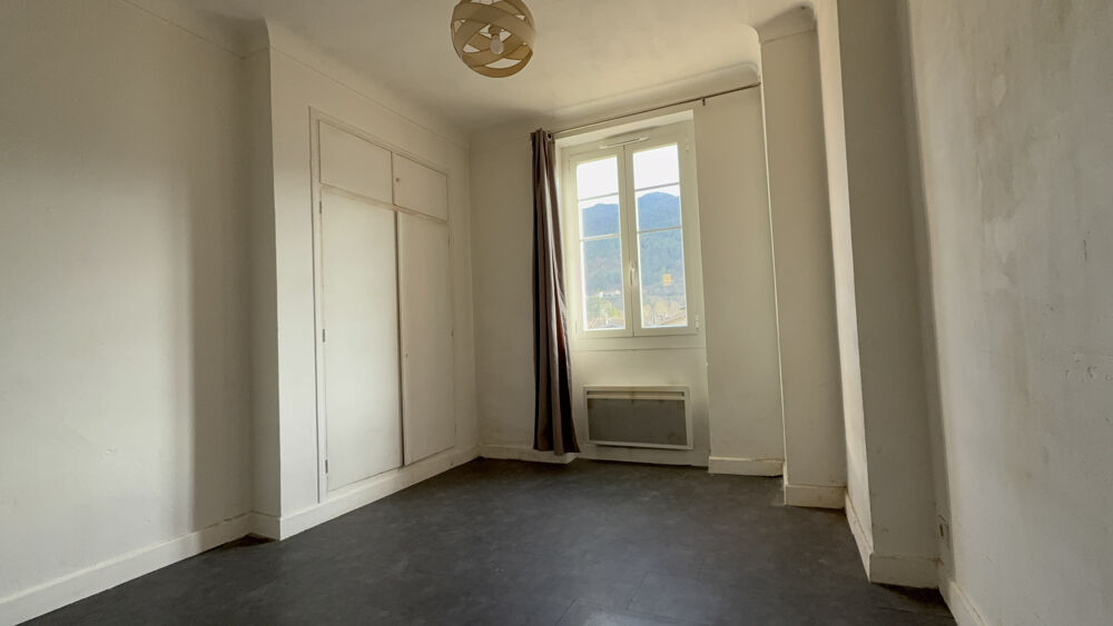 Appartement de 50m2 en vente avec 3 pièces à Sospel