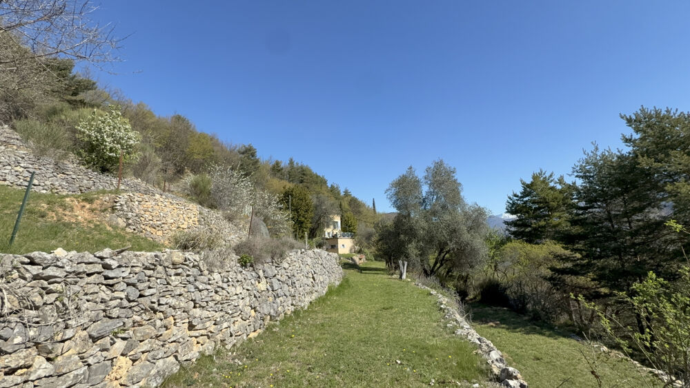 Propriété dexception au coeur de la nature