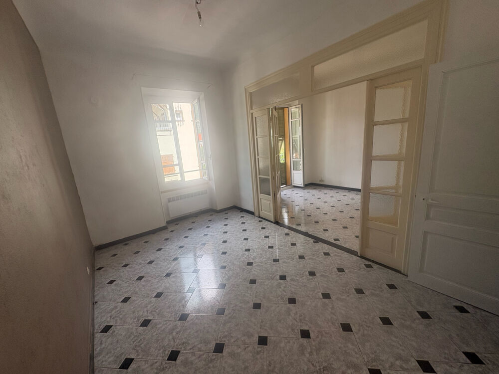 Location Appartement appartement 5 pièces en plein centre de Tende Tende