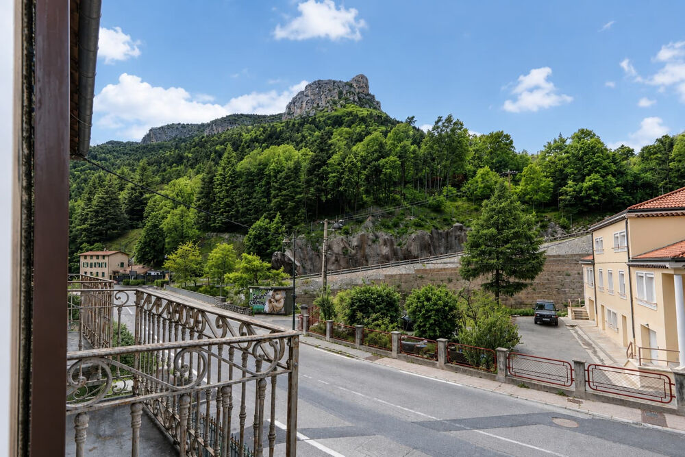 Grand appartement en vente àST DALMAS de TENDE (06)