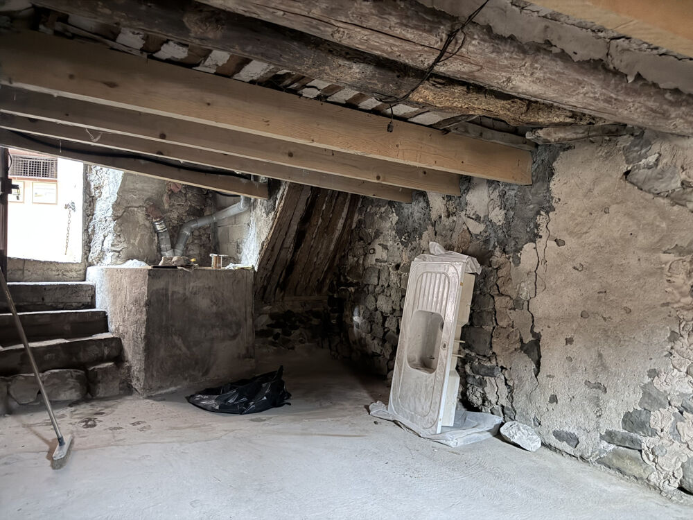 Vente Autre CENTRE VILLE CAVE DE 12M2 AVEC FENÊTRE Sospel