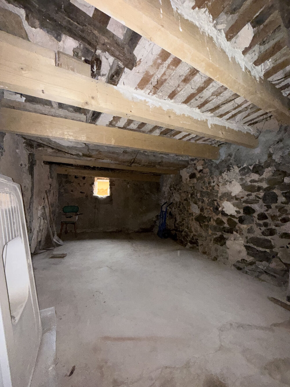 Vente Autre CENTRE VILLE CAVE DE 12M2 AVEC FENÊTRE Sospel