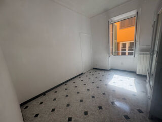  Appartement à louer 5 pièces 105 m²