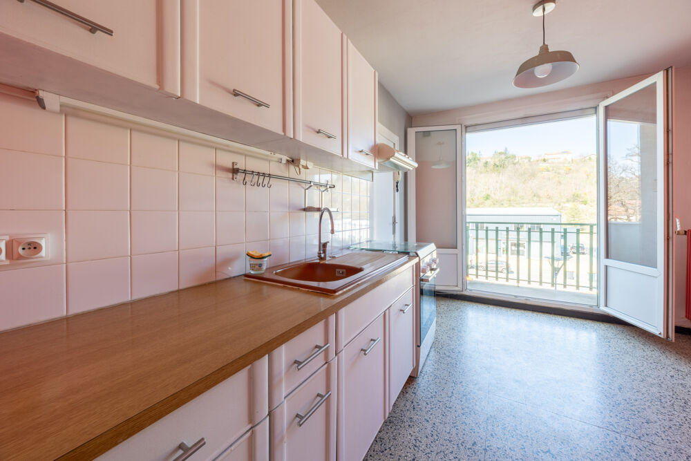 Appartement Type 3 de 65m2 avec deux balcons et parking collectif