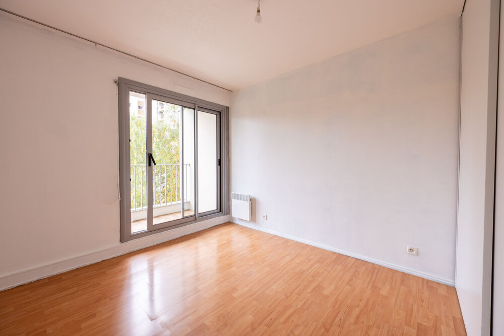 SAINT-ETIENNE BERGSON T5 de 103 m2 AVEC GARAGE ET BALCON