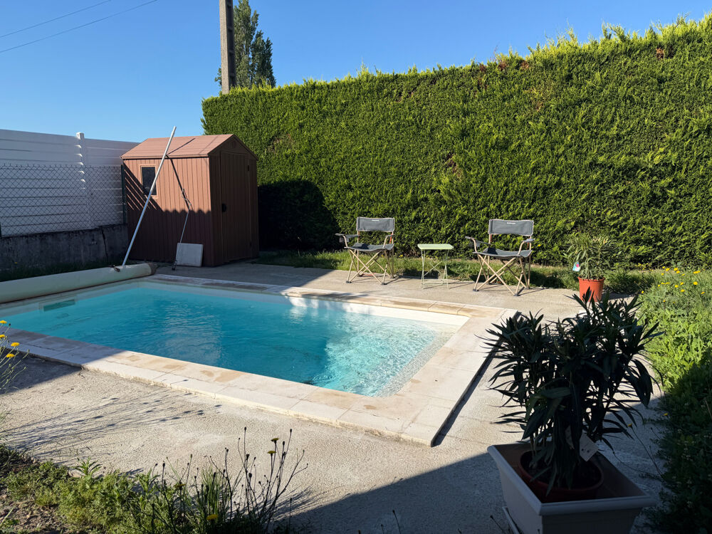 VEAUCHE MAISON DE 100M2 AVEC GARAGE ET PISCINE