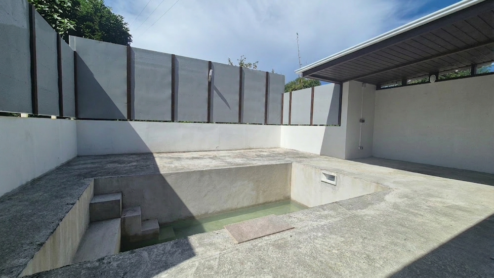 SAINT-JOSEPH/CASE CREOLE ENTIEREMENT RENOVEE - TERRAIN 800M2