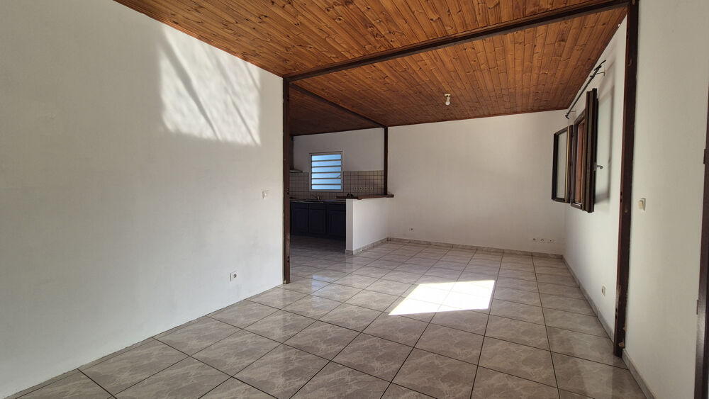 SAINT-PIERRE/ Charmante maison Créole sur un terrain de 300m2