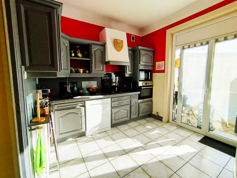 ST CHAMOND CENTRE APPARTEMENT 4PCES
