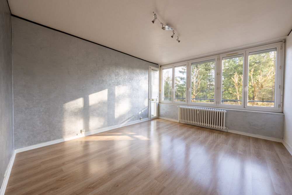 SAINT-PRIEST-EN-JAREZ : APPARTEMENT DE 91M2 AVEC GARAGE ET BALCON