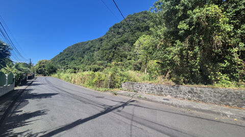   SAINT-JOSEPH/ IMMEUBLE A RENOVER - FORT POTENTIEL DE RENTABILITE Maison - 10 pi�ce(s) - 327 m�