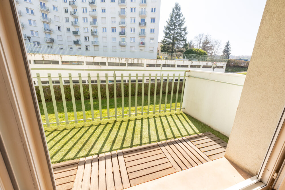 Appartement Type 3 de 65m2 avec deux balcons et parking collectif