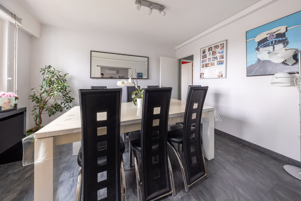 Vente Appartement Saint-Etienne / Bergson Appartement de Type 5 de 100,50 m2 avec balcons et Garage. St etienne