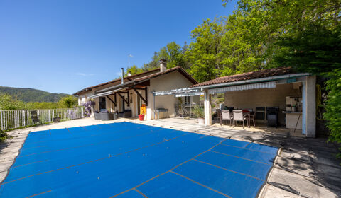   Maison individuelle de 188 m2 sur-sous-sol en annexes. Maison - 6 pi�ce(s) - 188 m�