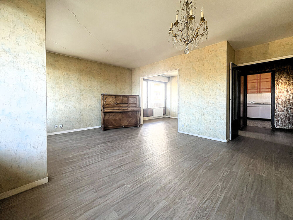 Vente Appartement SAINT-ETIENNE BELLEVUE : BEL APPARTEMENT DE 118M2 AVEC GARAGE ET GRAND BALCON St etienne