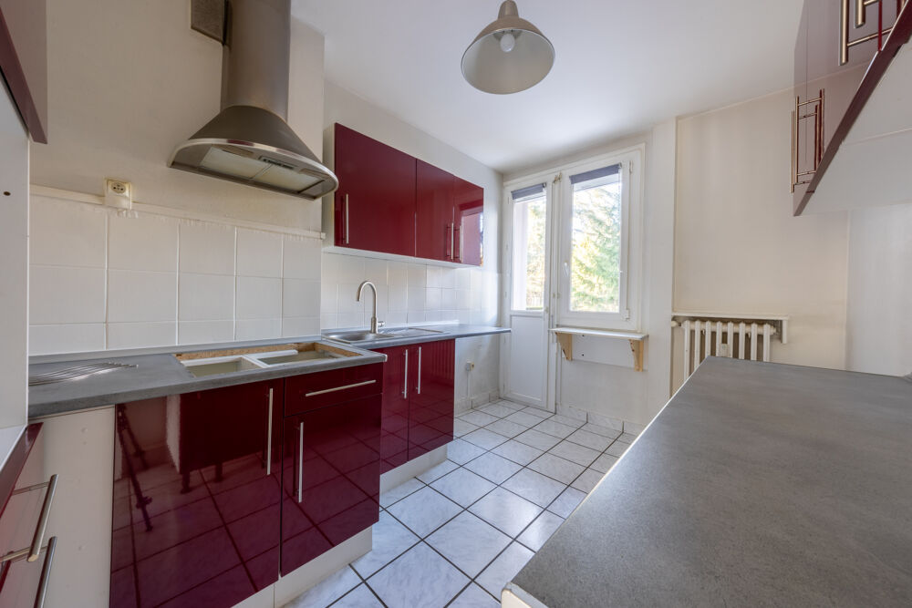 SAINT-PRIEST-EN-JAREZ : APPARTEMENT DE 91M2 AVEC GARAGE ET BALCON