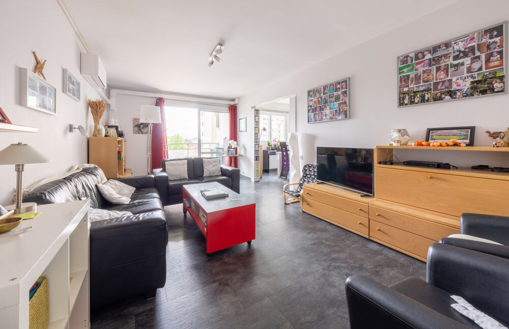 Vente Appartement Saint-Etienne / Bergson Appartement de Type 5 de 100,50 m2 avec balcons et Garage. St etienne