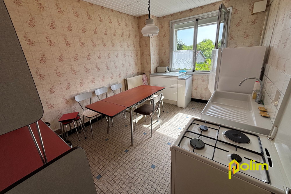 Maison familiale au calme avec grand garage et environnement verdoyant