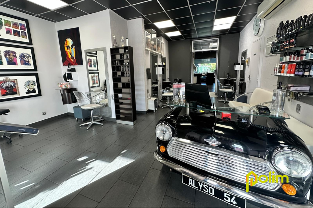   belle affaire de salon de coiffure 