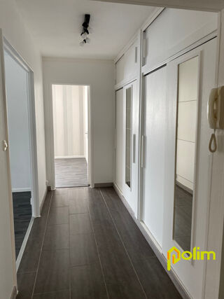  Appartement à louer 3 pièces 64 m²