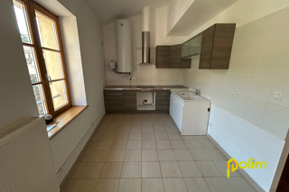  Appartement à louer 6 pièces 120 m²