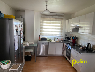  Appartement à louer 3 pièces 79 m²