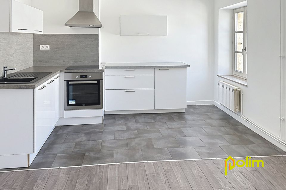 Vente Appartement bel appartement F4 de 79 m2 avec grenier au dessus , parfait état Pont a mousson