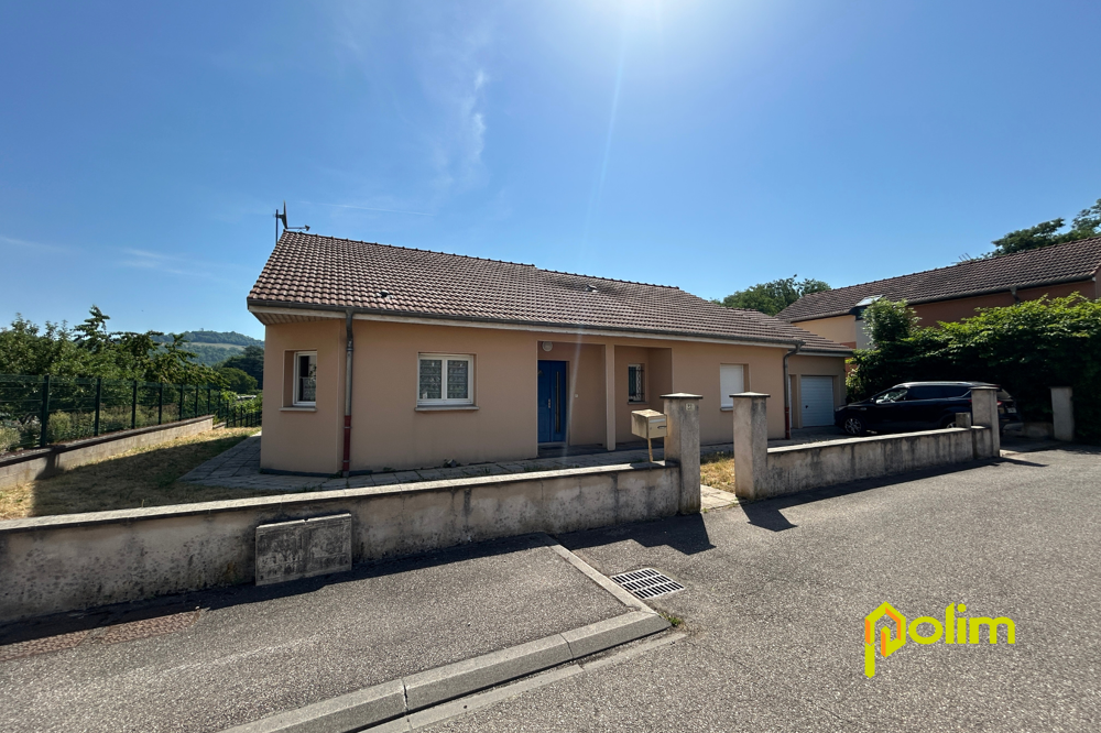 Très belle maison de plain-pied avec sous-sol complet et grand jardin clos et arboré