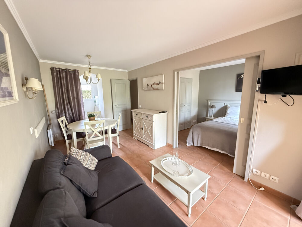 A VENDRE GOLF DE PONT ROYAL (13370) APPARTEMENT DE TYPE 2 JARDIN PISCINE PARKING PRIVE