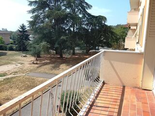 Appartement à louer 3 pièces 74 m²