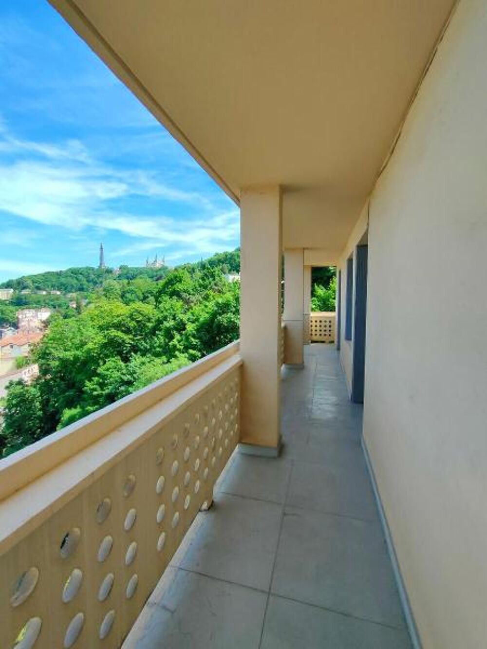 Location Appartement 57 m² à Lyon 969 ¤ CC /mois