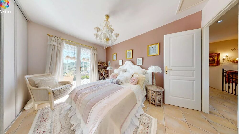 � vendre  Villa Saint-Rapha�l (83700)
